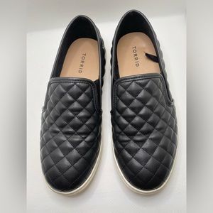 Torrid quilted faux leather sneaker 9 WW (extra wide)